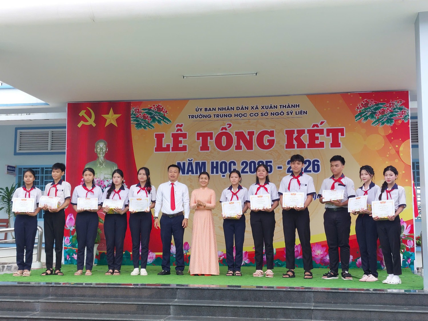 TRƯỜNG THCS NGÔ SỸ LIÊN LONG TRỌNG TỔ CHỨC LỄ TỔNG KẾT NĂM HỌC 2025 - 2026